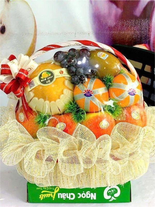chọn giỏ hoa quả biếu