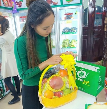 Giỏ hoa quả nhập khẩu Nguyễn Du