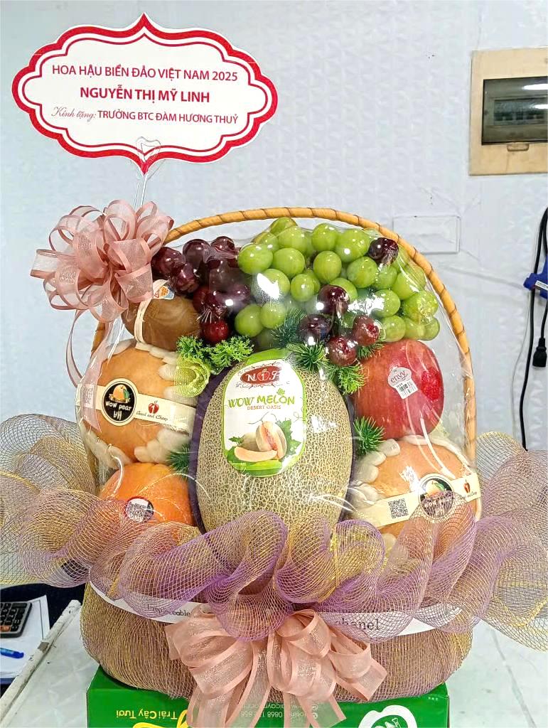 Mua giỏ hoa quả làm quà