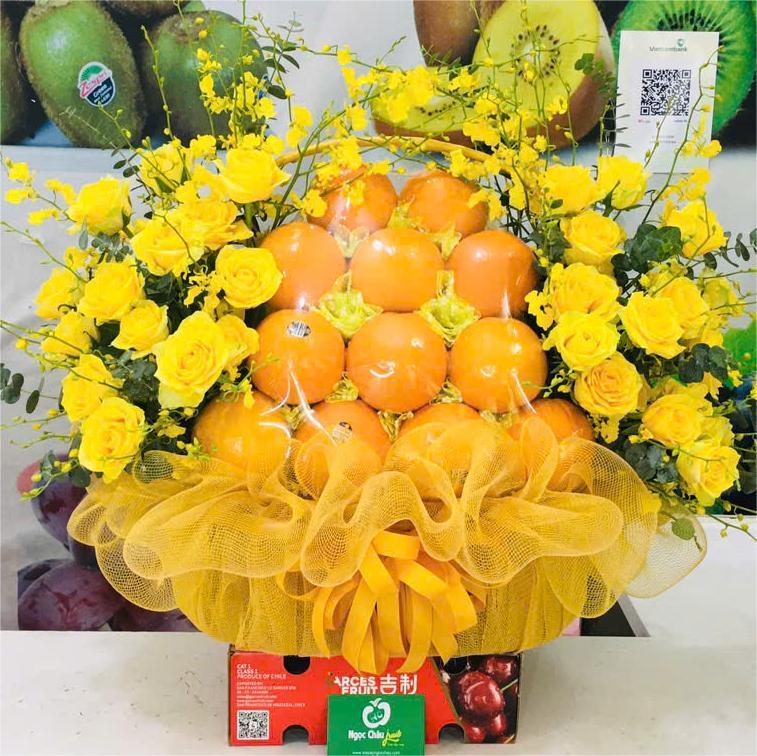 Giỏ hoa và quả đẹp