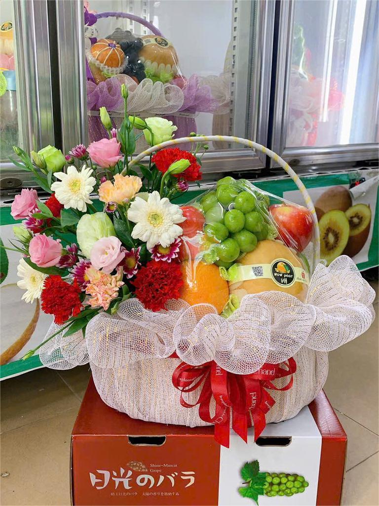 Giỏ hoa quả tặng dịp cuối năm