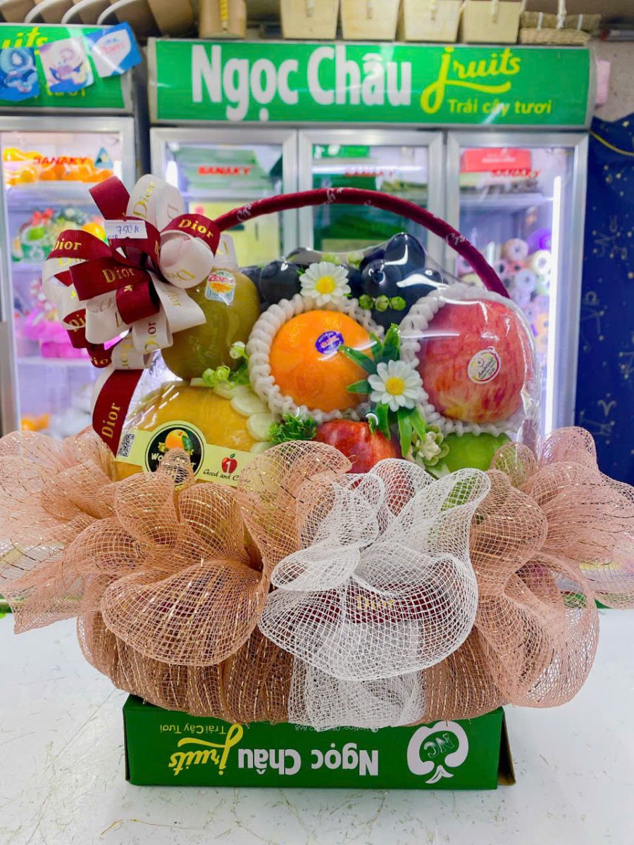 Giỏ hoa quả tết 2026