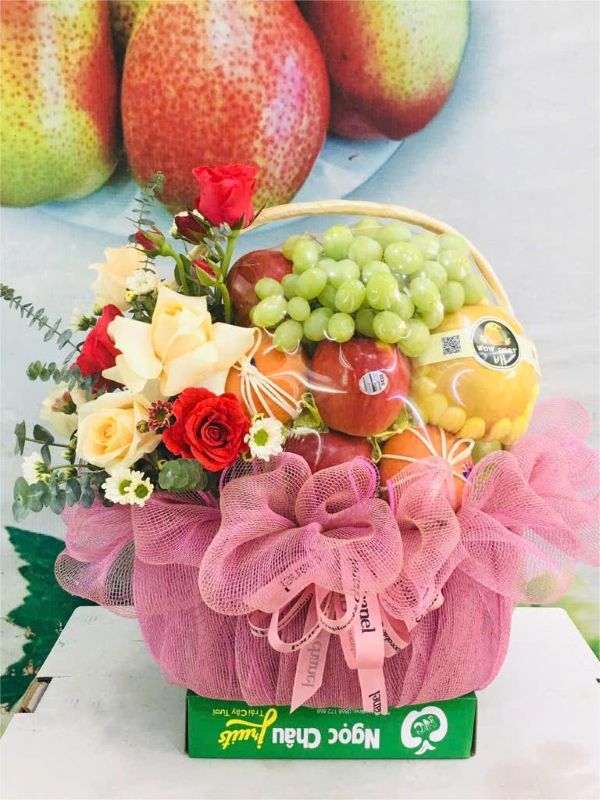 Đặt giỏ hoa quả nhập khẩu 20/10