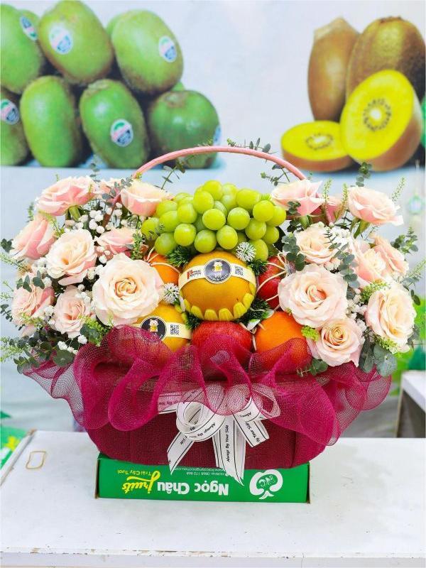 Giỏ hoa quả nhập khẩu
