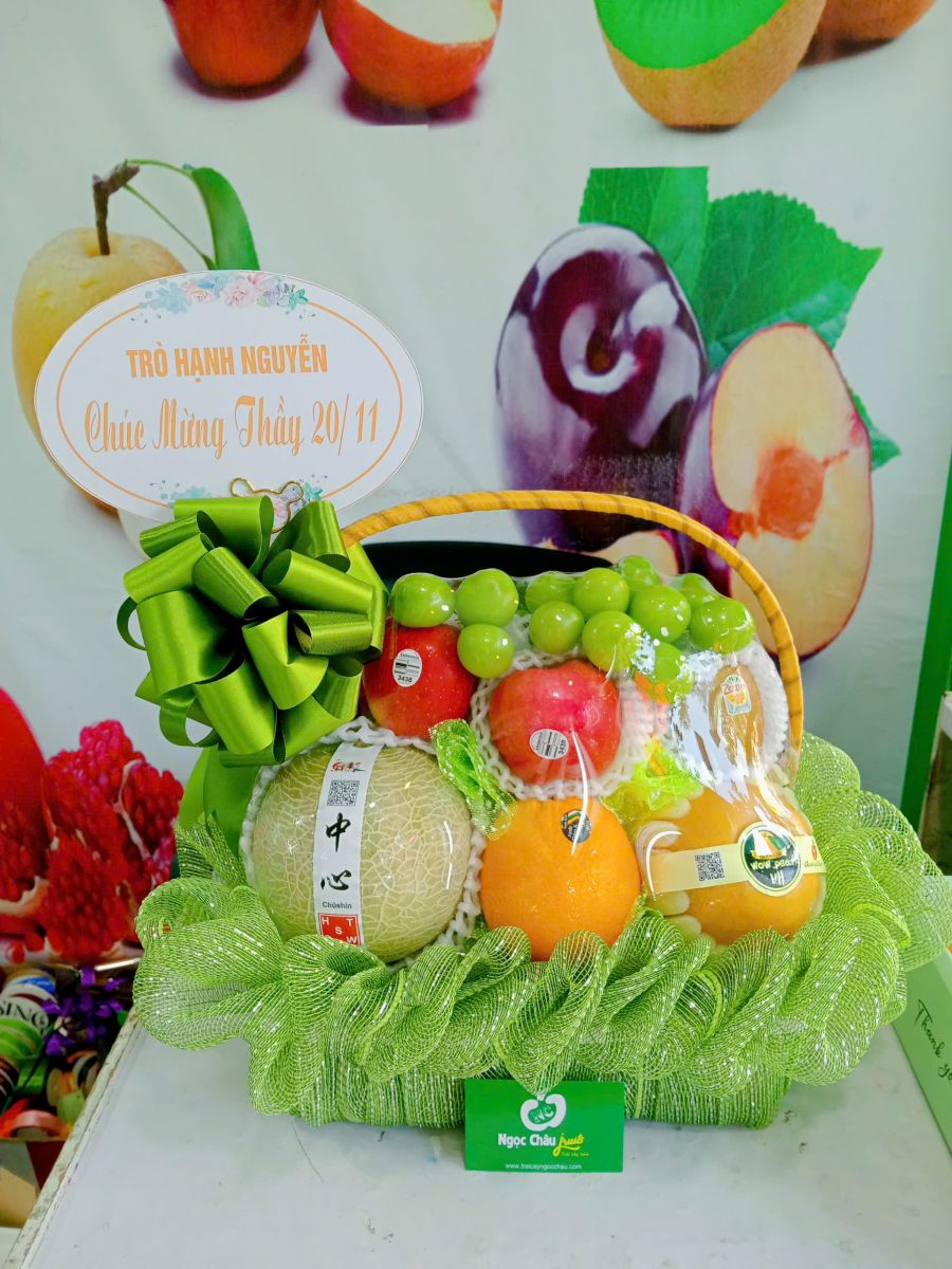 Giỏ hoa quả 20/11