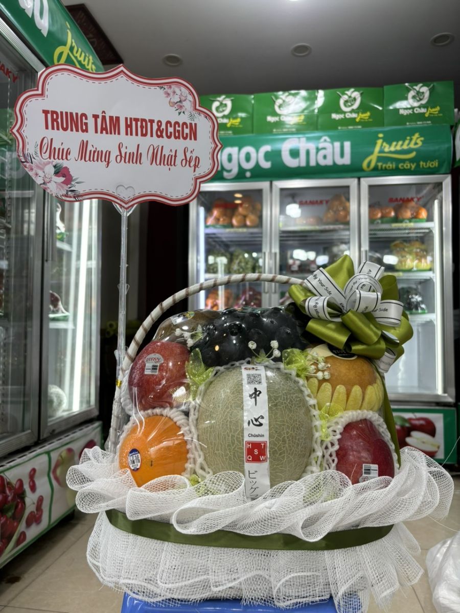 Bánh sinh nhật hoa quả nhập khẩu