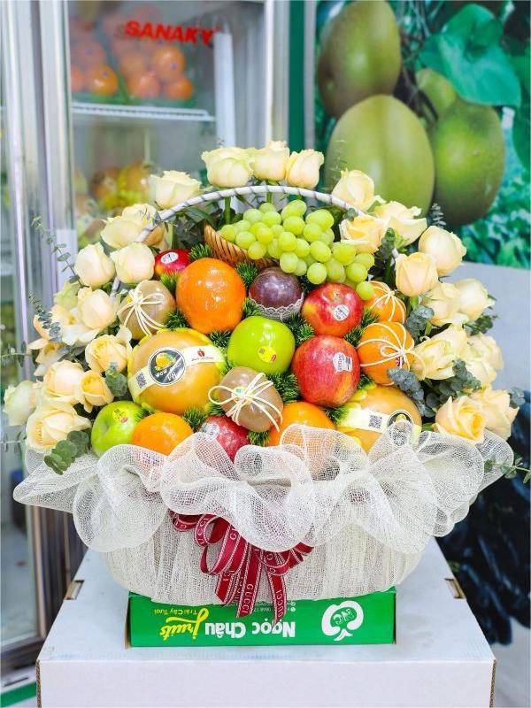 Giỏ hoa quả nhập khẩu