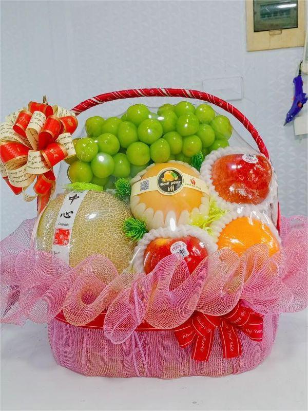 Giỏ hoa quả tết 2026