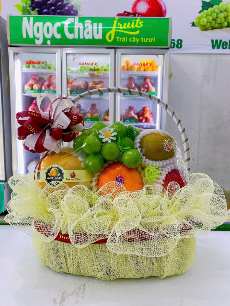 Giỏ hoa quả tặng dịp cuối năm