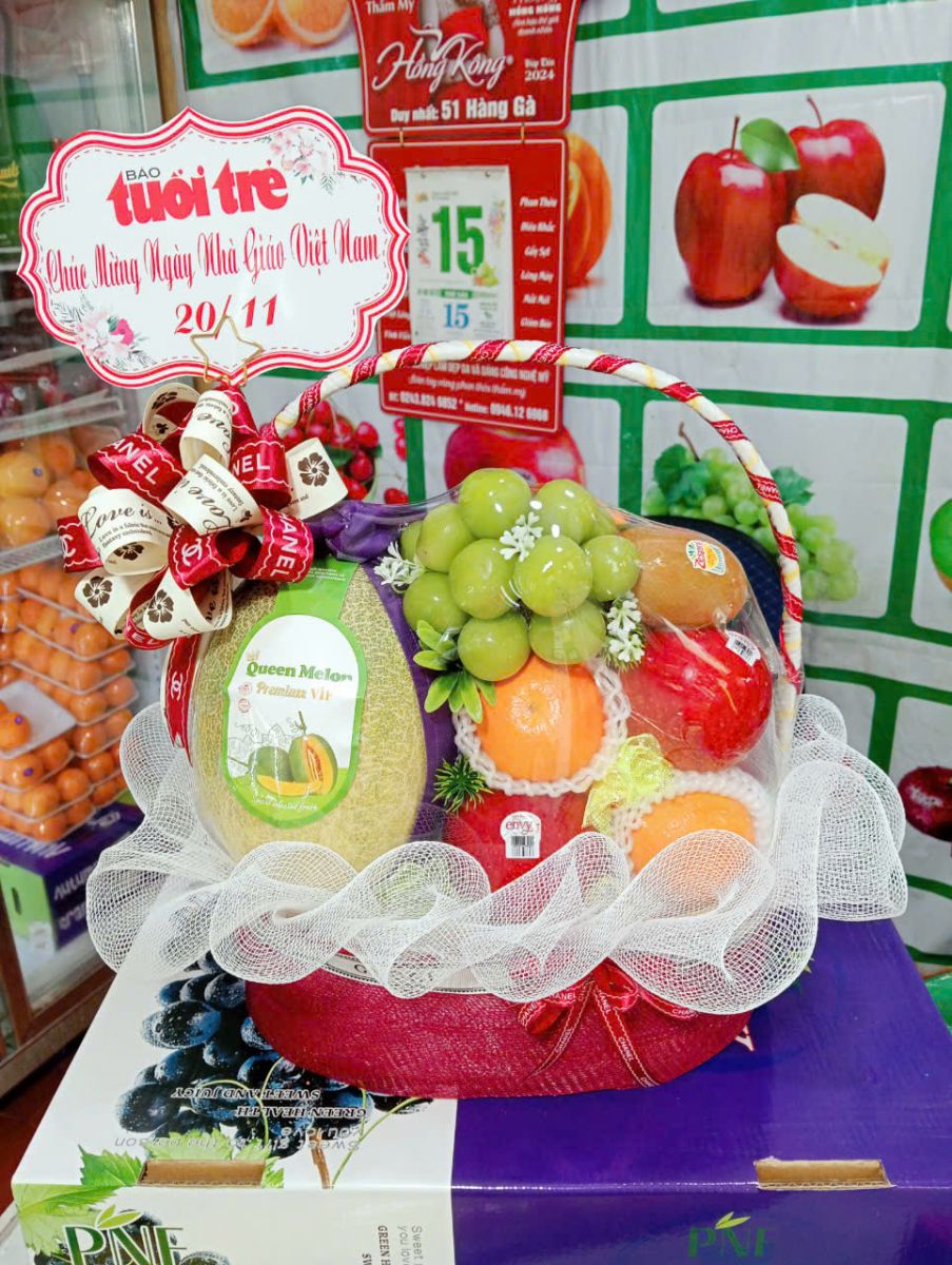 Giỏ hoa quả 20/11