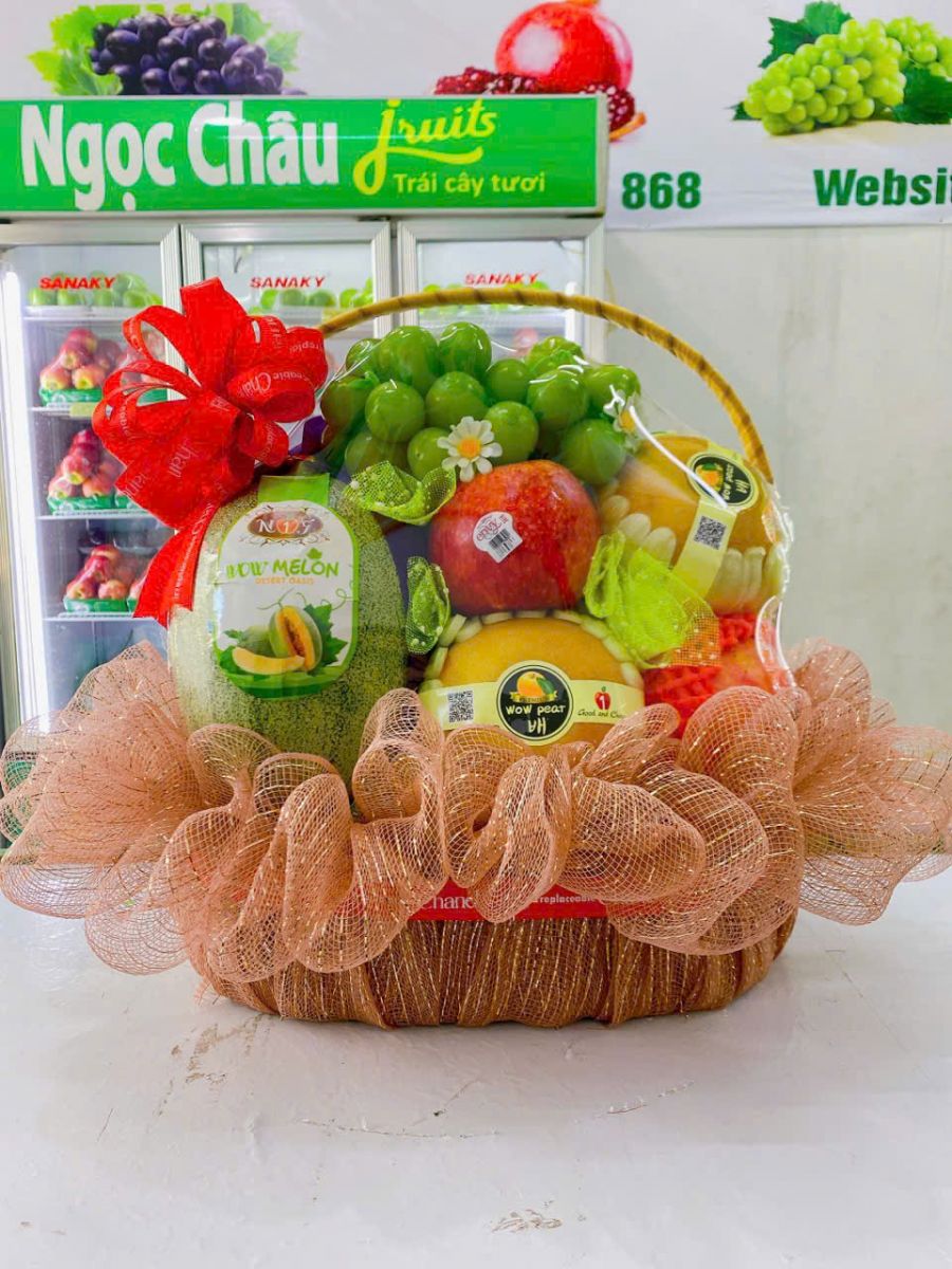 Giỏ hoa quả tặng dịp cuối năm