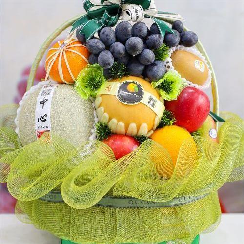 giỏ hoa quả biếu khách hàng