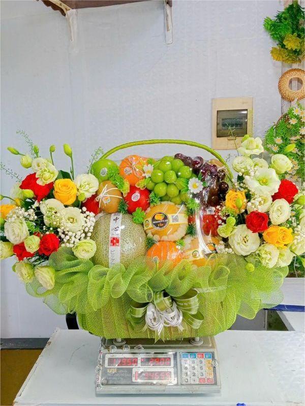 Trung thu 2025 mua giỏ hoa quả nào