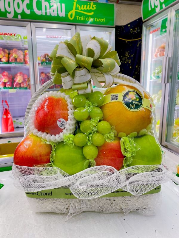 Giỏ hoa quả thắp hương tết Đoan Ngọ