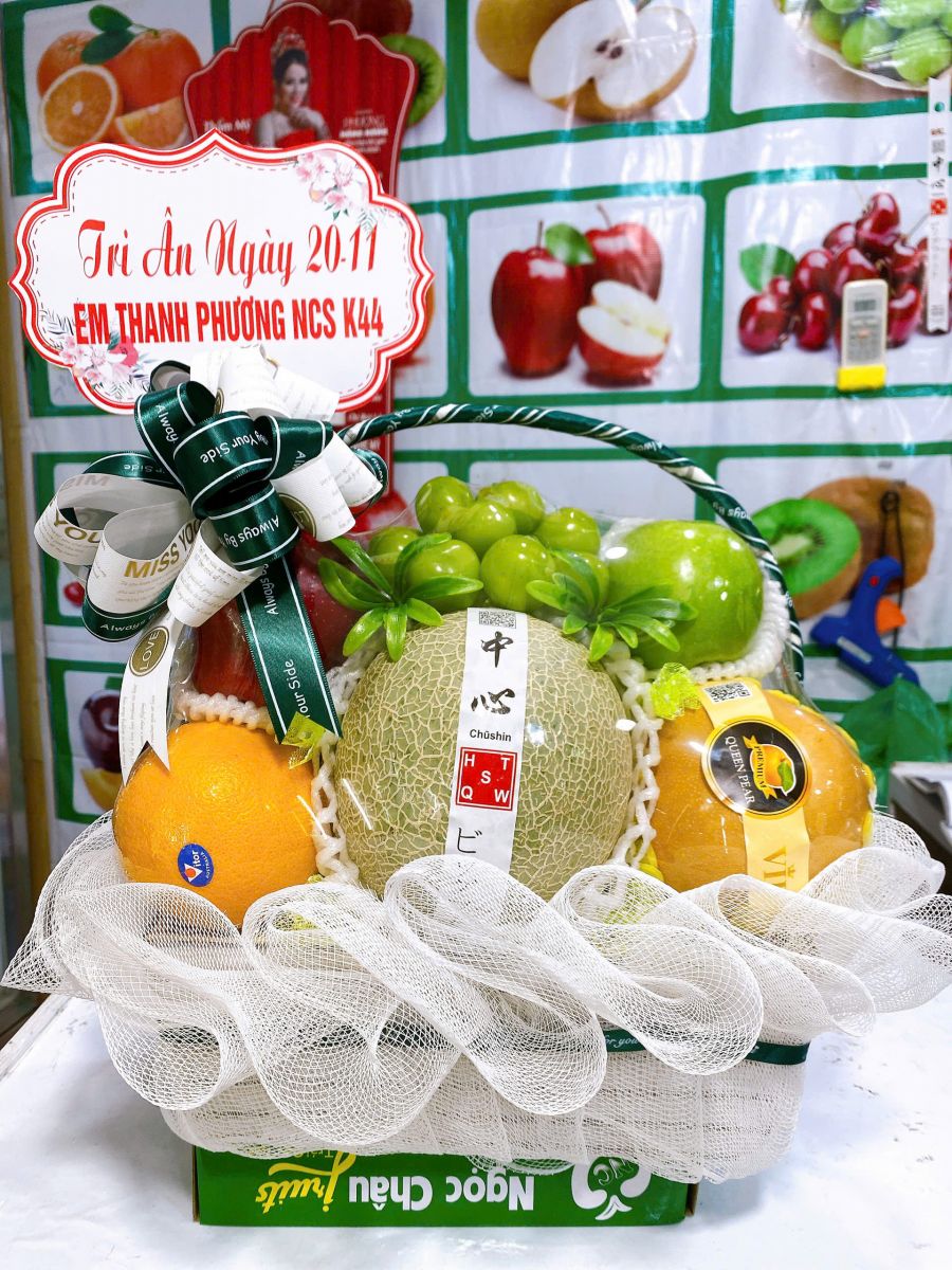 giỏ hoa quả tặng thầy cô giáo 20/11 năm 2025