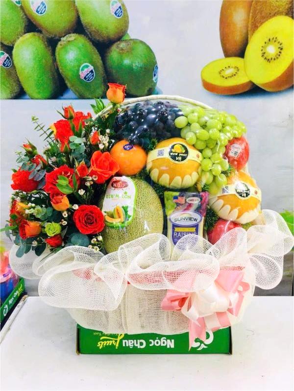 Giỏ hoa quả dạm ngõ