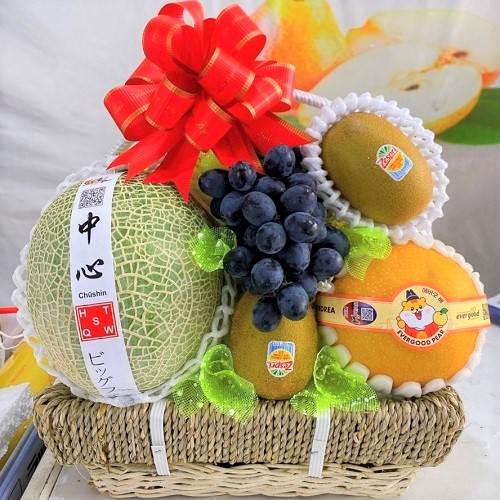 Giỏ hoa quả đi lễ