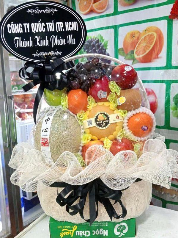 Giỏ trái cây kính viếng