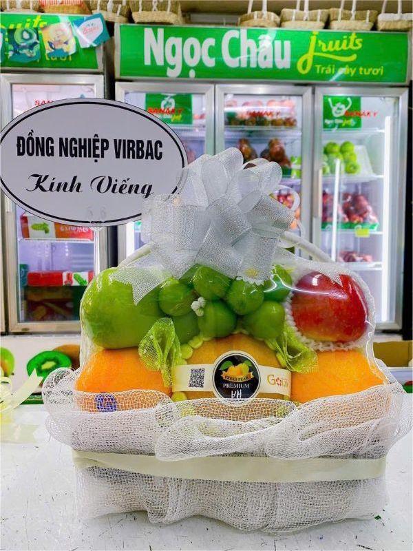 Giỏ trái cây kính viếng