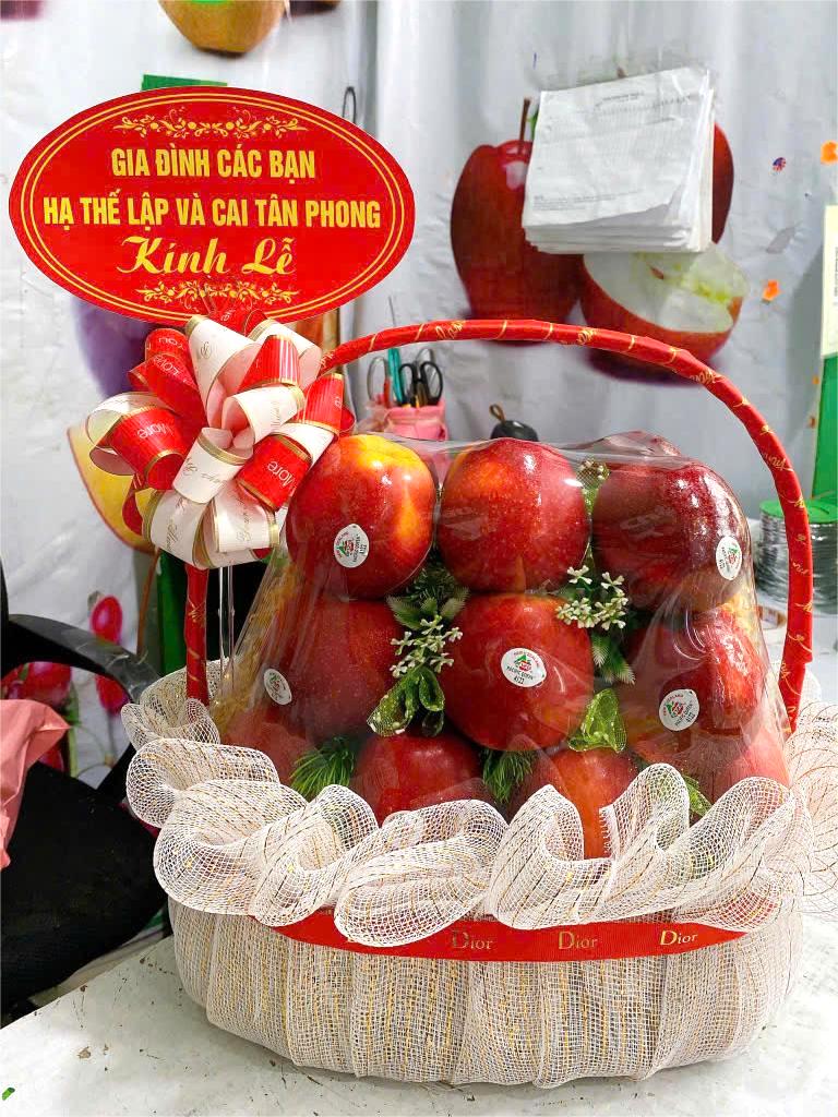 Giỏ trái cây đi đám giỗ ghi gì