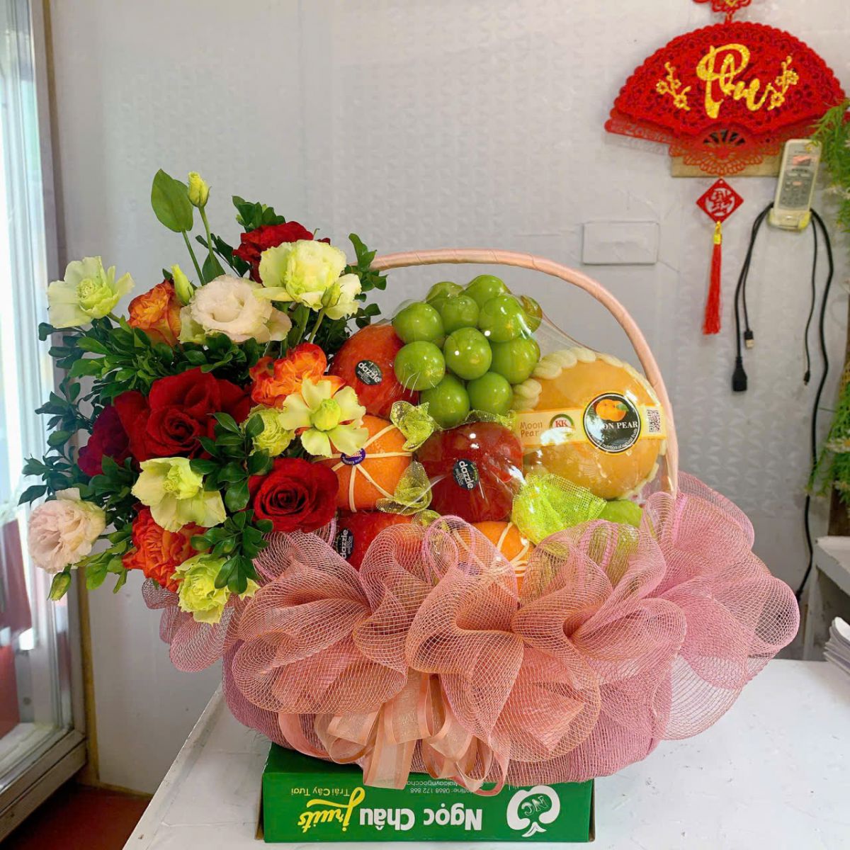 Giỏ hoa quả 20/11